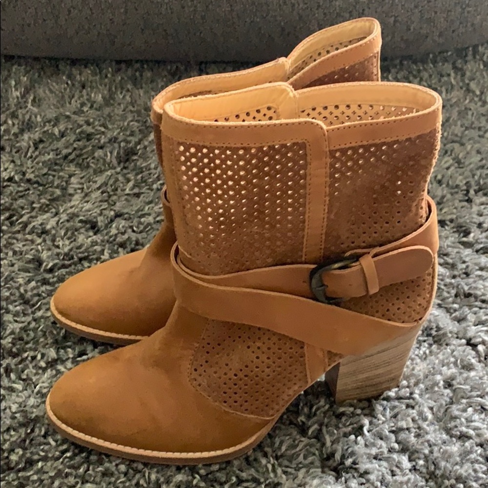 Aquatalia perforated belted fawn boots